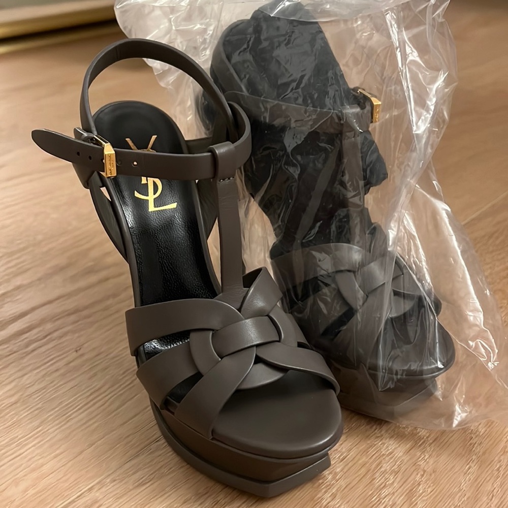 YSL knot platform stiletto heel - warm dark grey